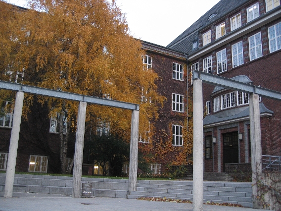 Eingang zu Hochschule für bildende Künste Hamburg